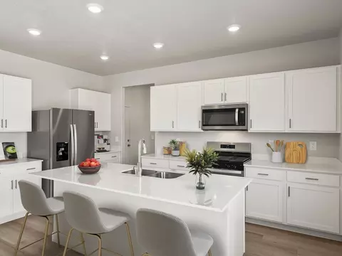 903 N 200 E, Santaquin, UT 84655