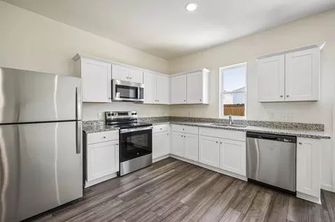 Kitchen - 14100 Coness St, Pilot Point, TX 76258 photo 4 of 4