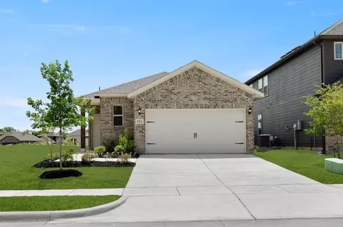 1713 Edgeway Dr, Aubrey, TX 76227