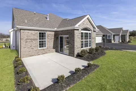 Exterior - 102 Independence Dr, Cabot, PA 16023 photo 3 of 9