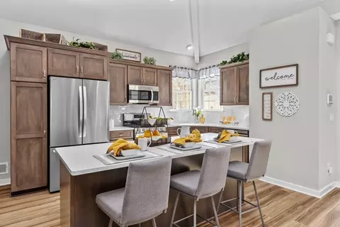 Kitchen - 102 Independence Dr, Cabot, PA 16023 photo 3 of 7