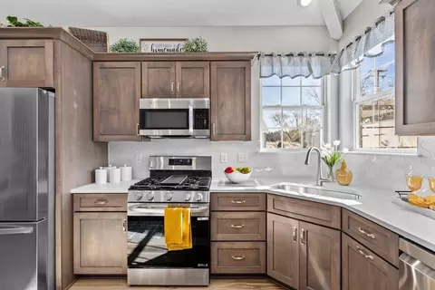 Kitchen - 102 Independence Dr, Cabot, PA 16023 photo 7 of 7