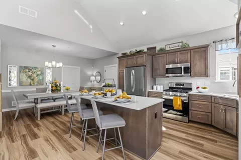 Kitchen - 102 Independence Dr, Cabot, PA 16023 photo 5 of 7