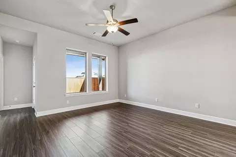 Living - 1520 Casting Rdg, Mesquite, TX 75181 photo 2 of 4