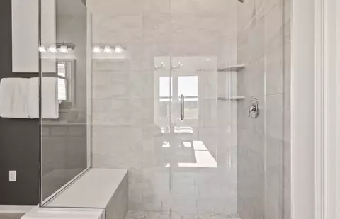 Bath - 20616 W Kilburn Dr, Macomb, MI 48044 photo 3 of 4