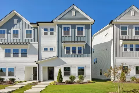 1012 Zelkova Ln, Chapel Hill, NC 27517