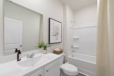 Bath - 2083 E Paces Trl, Darlington, SC 29532 photo 1 of 1