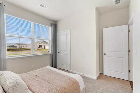Bedroom - 2083 E Paces Trl, Darlington, SC 29532 photo 3 of 11