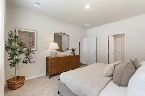 Bedroom - 2083 E Paces Trl, Darlington, SC 29532 photo 10 of 11