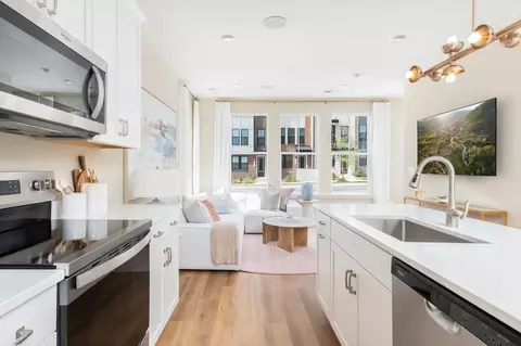 Kitchen - 2631 River Birch Rd, Herndon, VA 20171 photo 3 of 5