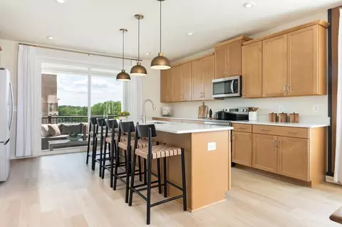 Kitchen - 2631 River Birch Rd, Herndon, VA 20171 photo 4 of 6