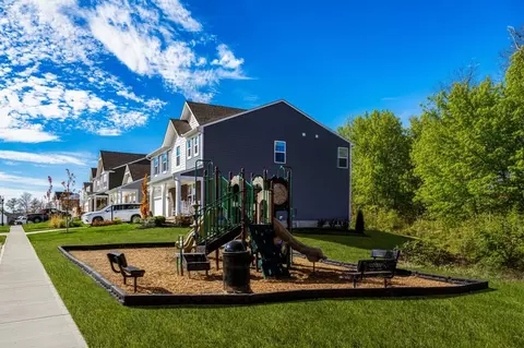 Exterior - 4081 Silverstone Ln, Batavia, OH 45103 photo 9 of 24