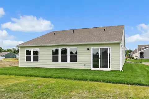 Exterior - 4081 Silverstone Ln, Batavia, OH 45103 photo 7 of 24