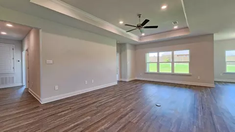 Living - 13400 Crane Dr, Vancleave, MS 39565 photo 2 of 2