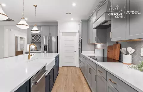 Kitchen - 204 River Edge Dr, Myrtle Beach, SC 29588 photo 4 of 7