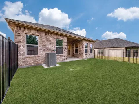 Exterior - 309 Palermo Dr, Justin, TX 76247 photo 4 of 10