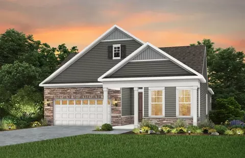 8136 Mustang Ln, Mentor, OH 44060