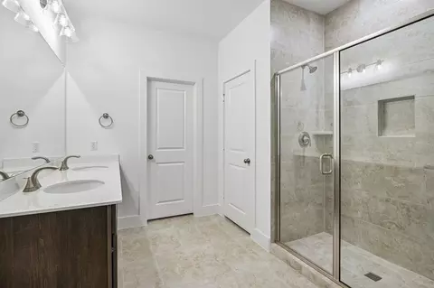 Bath - 2704 Fork Way, Celina, TX 75009 photo 1 of 5