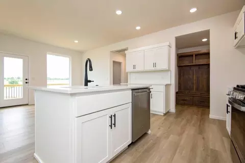 Kitchen - 822 S Ridgemont Dr, Nixa, MO 65714 photo 3 of 4