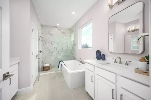 Bath - 1966 Columbus Path, Saint Cloud, FL 34771 photo 2 of 3