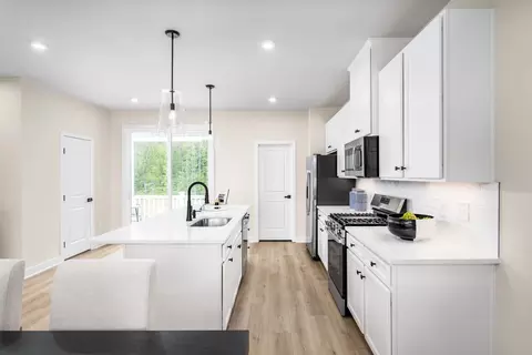 Kitchen - 142 Red Hare Pl, Prince Frederick, MD 20678 photo 4 of 4