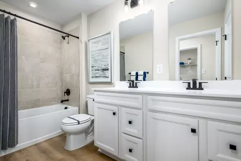 Bath - 142 Red Hare Pl, Prince Frederick, MD 20678 photo 4 of 4