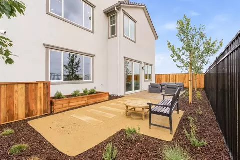 Exterior - 5608 Saltgrass Ln, Antioch, CA 94531 photo 4 of 9