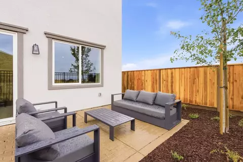 Exterior - 5608 Saltgrass Ln, Antioch, CA 94531 photo 6 of 9