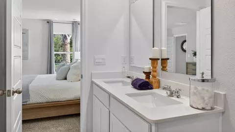 Bath - 376 Chambers Ave, Yulee, FL 32097 photo 3 of 4