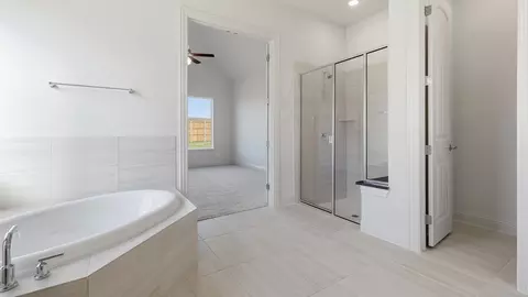 Bath - 16700 Flatlands Way, Celina, TX 75009 photo 5 of 10