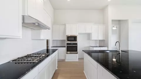 Kitchen - 16700 Flatlands Way, Celina, TX 75009 photo 2 of 8