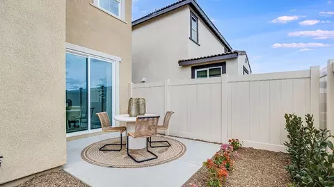 Exterior - 1254 Thunderbolt Ln, Rialto, CA 92376 photo 2 of 8