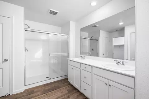 Bath - 2148 Rick Dr, Linda, CA 95901 photo 1 of 2