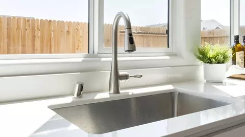 Kitchen - 8601 Pamplona Ln, Shafter, CA 93263 photo 4 of 4