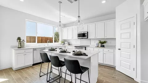 Kitchen - 8601 Pamplona Ln, Shafter, CA 93263 photo 1 of 4