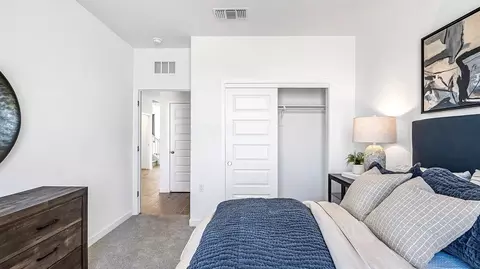 Bedroom - 8601 Pamplona Ln, Shafter, CA 93263 photo 4 of 7