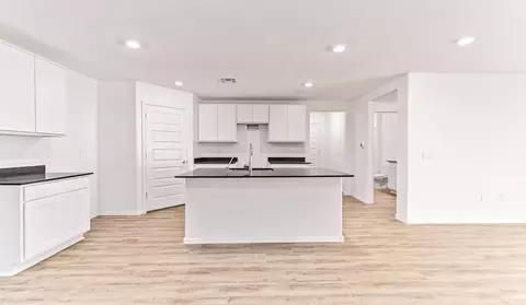 Kitchen - 12301 E Morris Carson Dr, Vail, AZ 85641 photo 2 of 9