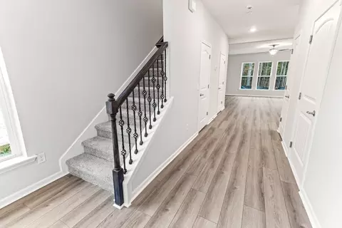 Entry Way - 94 Brook Dr, Brunswick, GA 31525 photo 2 of 2
