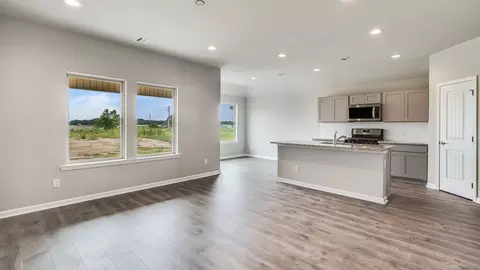 Living - 111 Cruz Dr, Sunset, LA 70584 photo 2 of 6