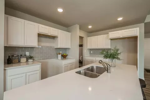 Kitchen - White Oak Ln, Granger, IA 50109 photo 2 of 2