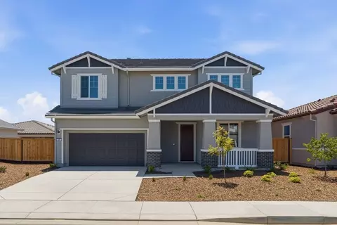 324 Shaker Dr, Vacaville, CA 95687