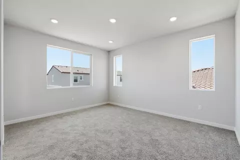 Bedroom - 324 Shaker Dr, Vacaville, CA 95687 photo 2 of 4