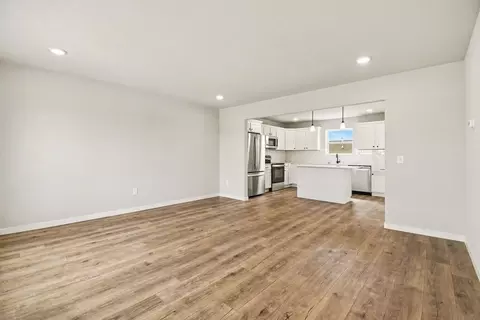 Living - Wallace Lane, Coldwater, MI 49036 photo 2 of 4