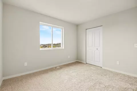 Bedroom - Wallace Lane, Coldwater, MI 49036 photo 4 of 12
