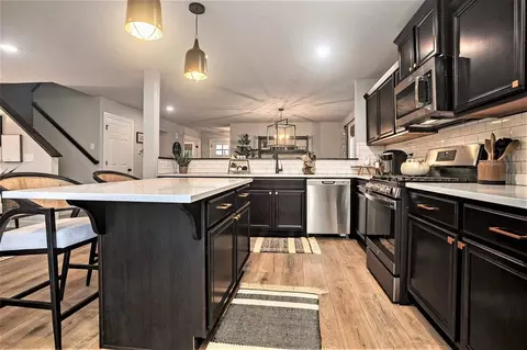 Kitchen - Wallace Lane, Coldwater, MI 49036 photo 4 of 6
