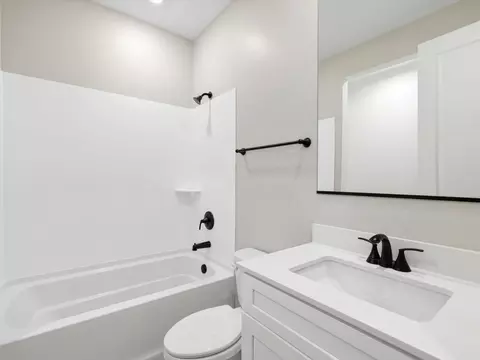 Bath - 1069 W Haynes Way, Apache Junction, AZ 85120 photo 3 of 7