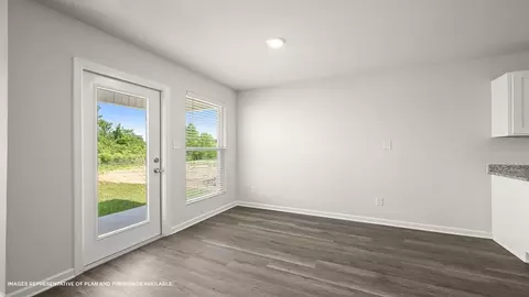 Dining - 12581 Foxglove Ave, Walker, LA 70785 photo 2 of 3