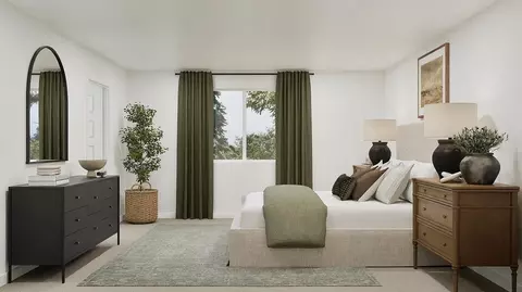 Bedroom - 975 Humbolt Way W, Madera, CA 93636 photo 2 of 8
