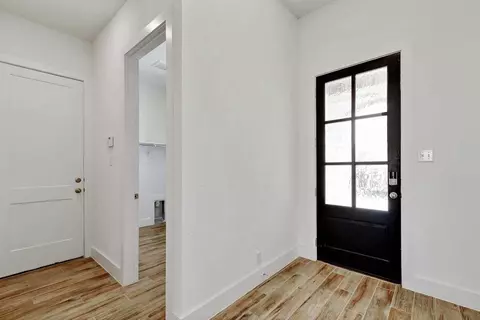 Entry Way - 325 Vale Run, Kyle, TX 78640 photo 2 of 2