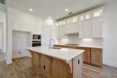 Kitchen - 325 Vale Run, Kyle, TX 78640 photo 1 of 4